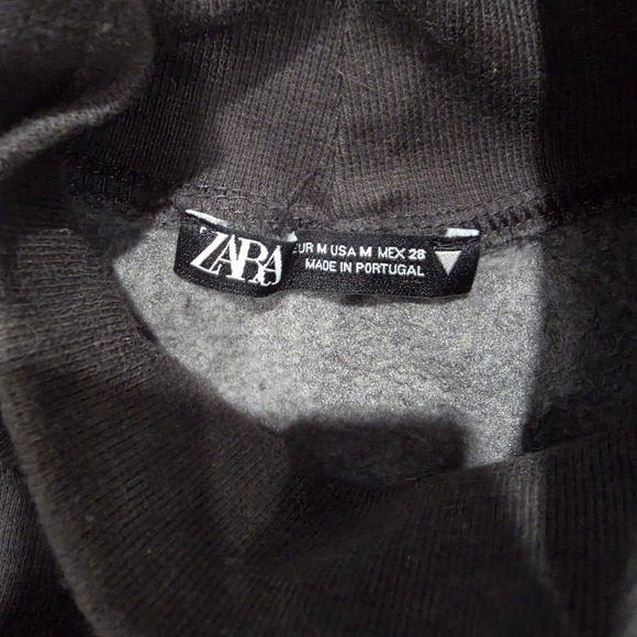 Zara New York Graphic Cropped Sweatshirt Mock Neck Washed Black Bubble Hem M - Picture 5 of 6